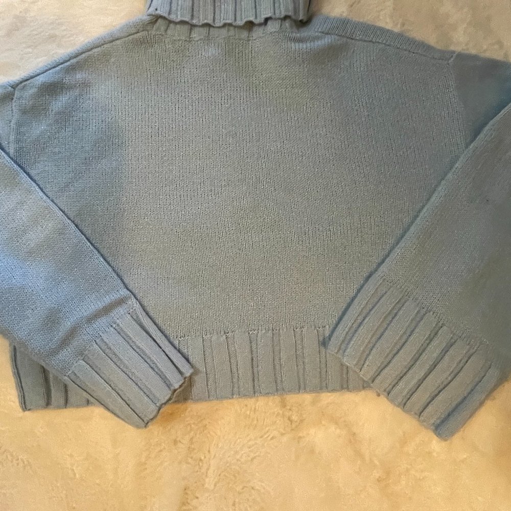 Divided Light Blue Turtleneck Sweater cropped cozy H&M brand winter oversized - Picture 12 of 12